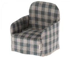 Maileg Plaid Chair -Odin Parker Toys 11 2408 01 2 900x750 resize fill 2048x png