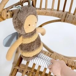 Bee Stuffed Animal -Odin Parker Toys 1367aa203c2832d1641371b69fa92aacfda0bd70e5edec23f9030a8ac14b2579 jpeg