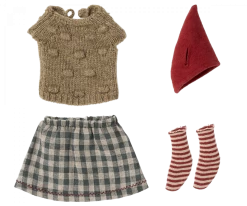 Maileg Medium Christmas Mouse -Odin Parker Toys 14 2704 00 02 2 900x750 resize fill 2048x png