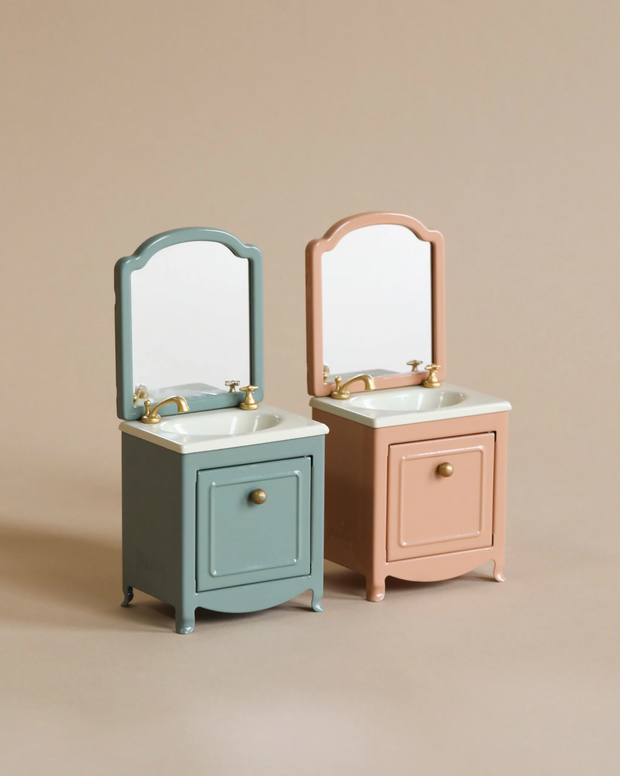 Maileg Miniature Sink With Mirror 1 Maileg Miniature Sink With Mirror