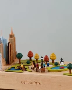 Pre-order: Central Park Wooden Music Box (Approximate Ship Time: End Of October/Early November) 5 Pre-order: Central Park Wooden Music Box (Approximate Ship Time: End Of October/Early November) -Odin Parker Toys 2J2A1143