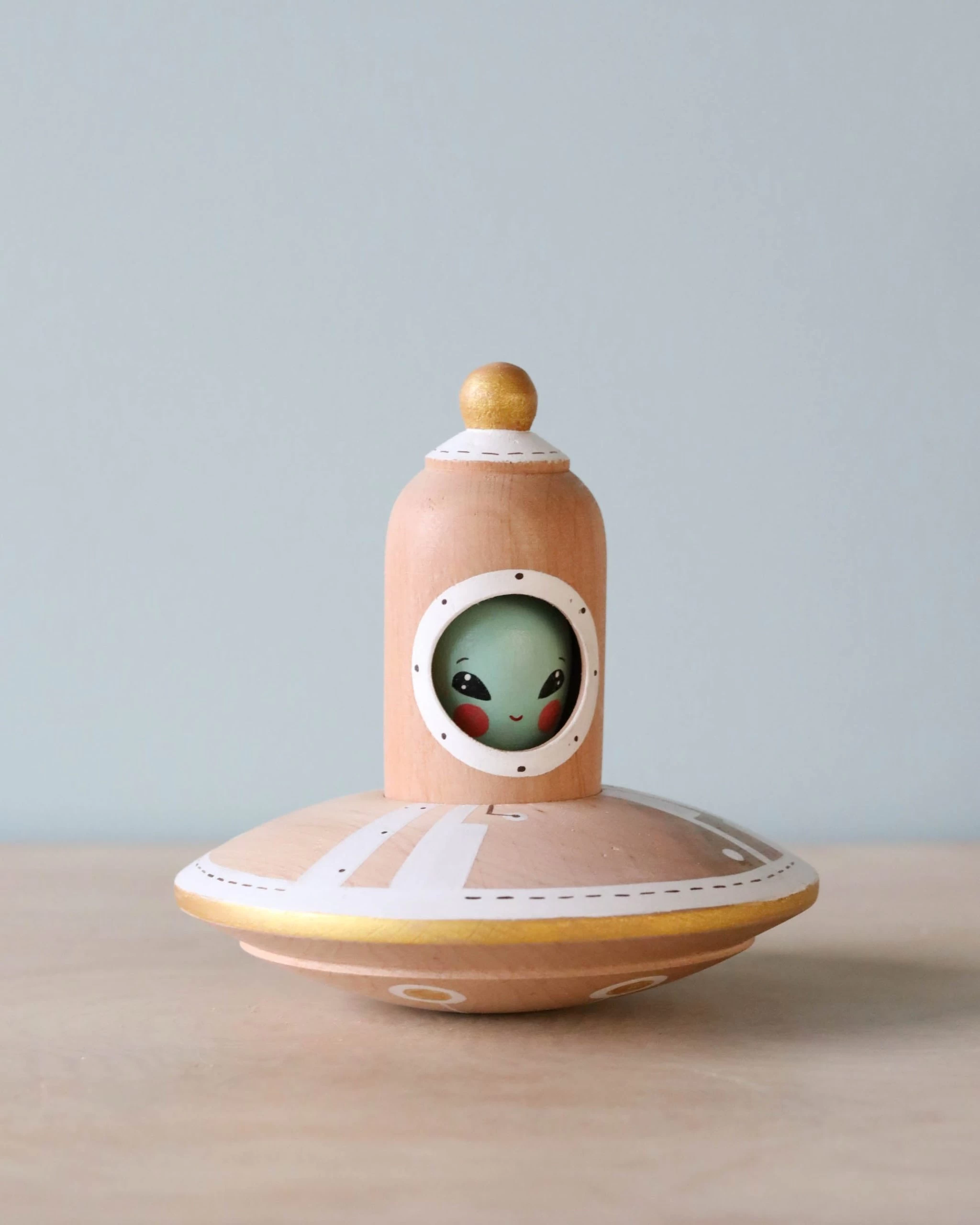 Handmade Wooden UFO With Alien 3 Handmade Wooden UFO With Alien - Image 3