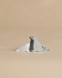 Brin D'Ours | Handmade Wooden Seal Family