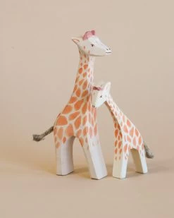 Ostheimer Small Giraffe - Head Low -Odin Parker Toys 2J2A7387