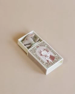 Maileg Sleepy Wakey Baby Mouse In Box -Odin Parker Toys 2J2A8649 2