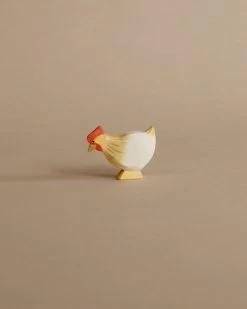 Ostheimer Hen Standing - Ochre