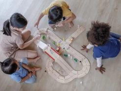 Plan Toys Wooden Road System Deluxe 6 Plan Toys Wooden Road System Deluxe -Odin Parker Toys 38411dd59a7a9a1ef5944545ded5acc77a726399a8051e949fac3ebc02335e83 jpeg