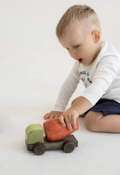 Handmade Wooden Cement Mixer -Odin Parker Toys 8b209f8714b1e5f10f7faa502f35b1c17fcdc0a13e40ad7ef3424b7b60eab6da png