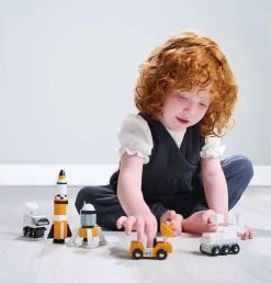 Tender Leaf Toys Space Voyager Set -Odin Parker Toys TL8661 space voyager set 10 1296x jpg