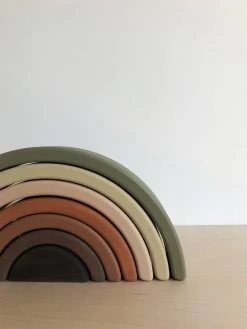 Handmade Rainbow Stacker - Olive -Odin Parker Toys att saboconcept 51fc80eef2ec1726987a84540a1e6dfc