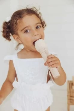 Little Singer Pretend Microphone -Odin Parker Toys b84b2725e71908f934f6d64eae8a7c716bcdd641d996cd25dcd2222c6626dfd6 jpeg