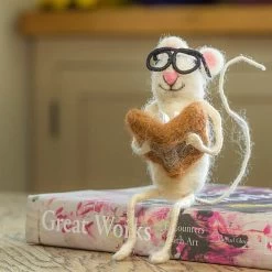Felt Mouse With Book -Odin Parker Toys bookwormmouse lifestyle 1